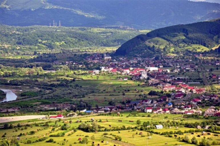Calator prin Ardeal Comuna Petrova MM