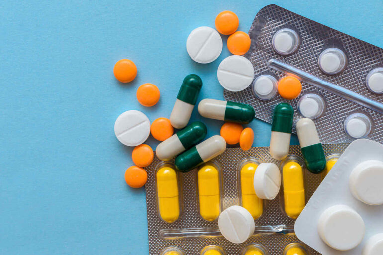 România, la coada Europei în privința accesului la medicamente inovatoare. Pacienții pot aștepta peste trei ani pentru tratamente noi