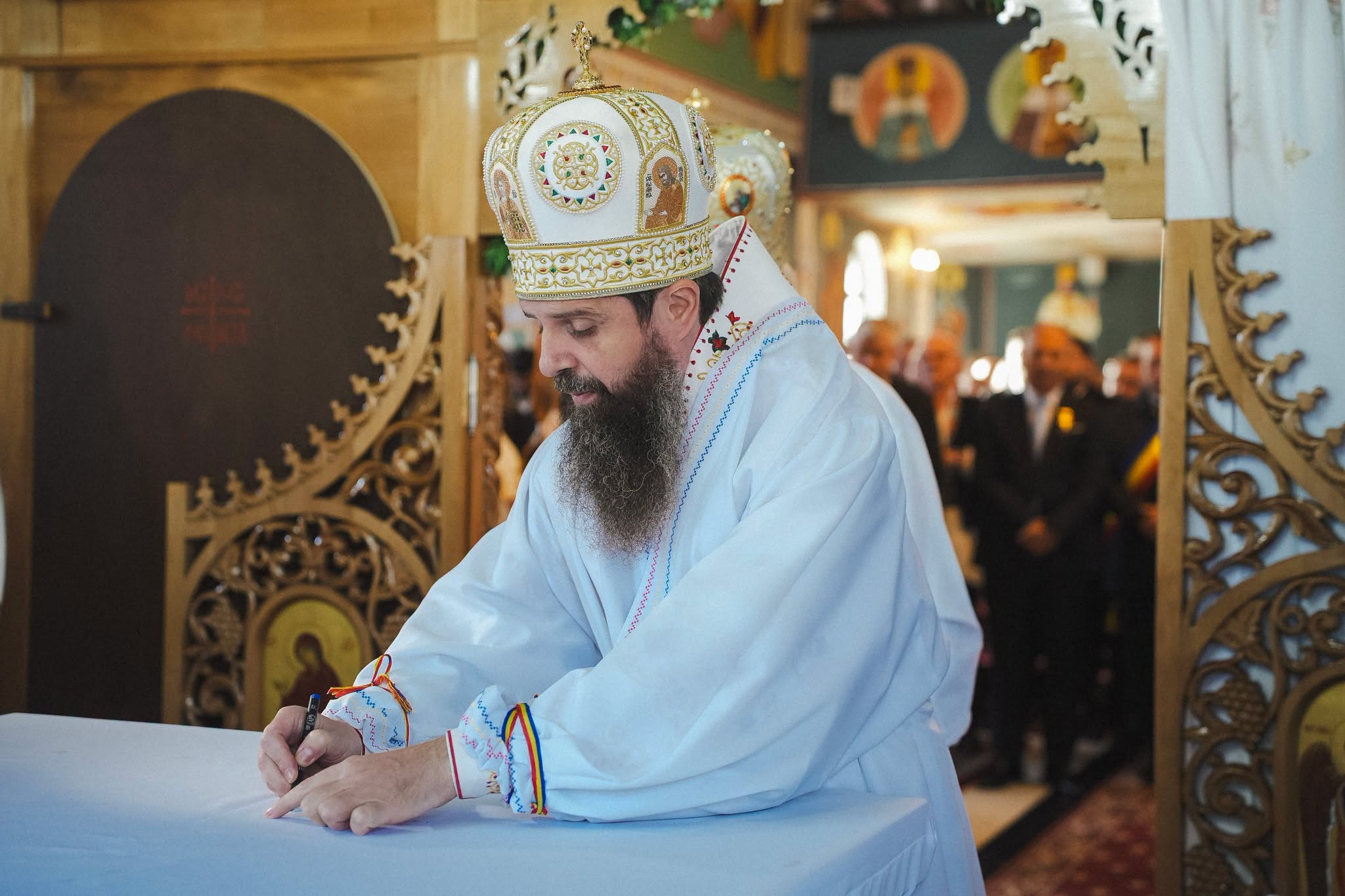 Moment istoric pentru comunitatea ortodoxă din Zalău: Biserica „Sfântul Apostol Andrei” din cartierul Sărmaș, sfințită de trei ierarhi!
