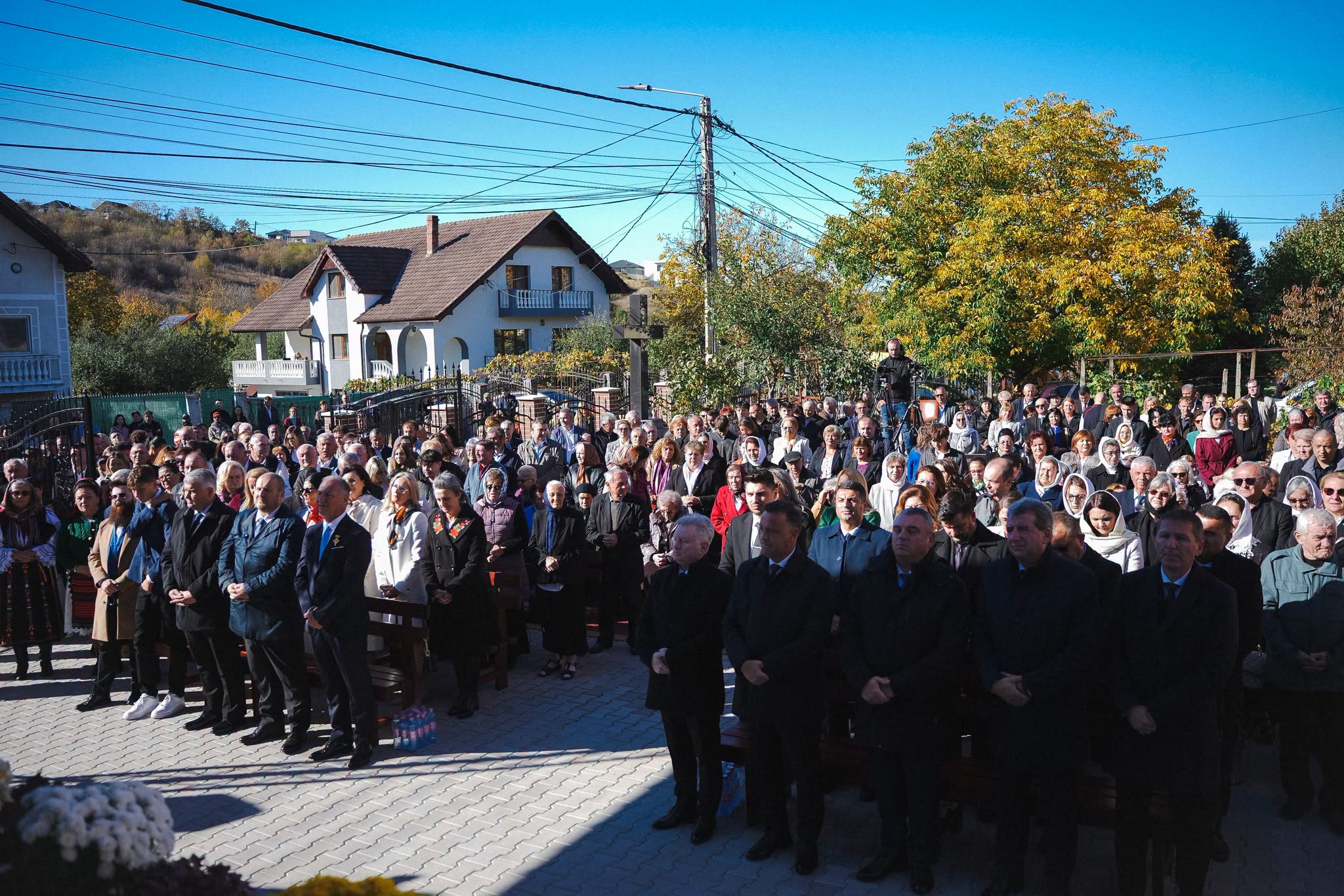 Moment istoric pentru comunitatea ortodoxă din Zalău: Biserica „Sfântul Apostol Andrei” din cartierul Sărmaș, sfințită de trei ierarhi!