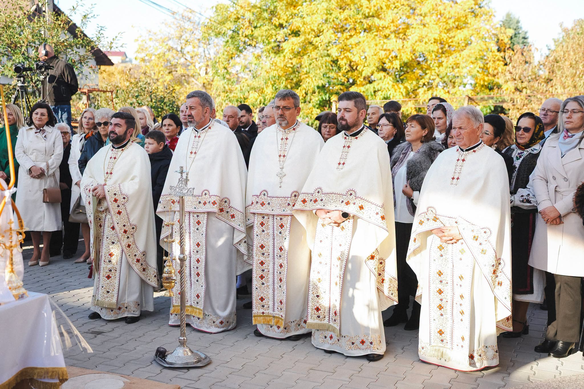 Moment istoric pentru comunitatea ortodoxă din Zalău: Biserica „Sfântul Apostol Andrei” din cartierul Sărmaș, sfințită de trei ierarhi!
